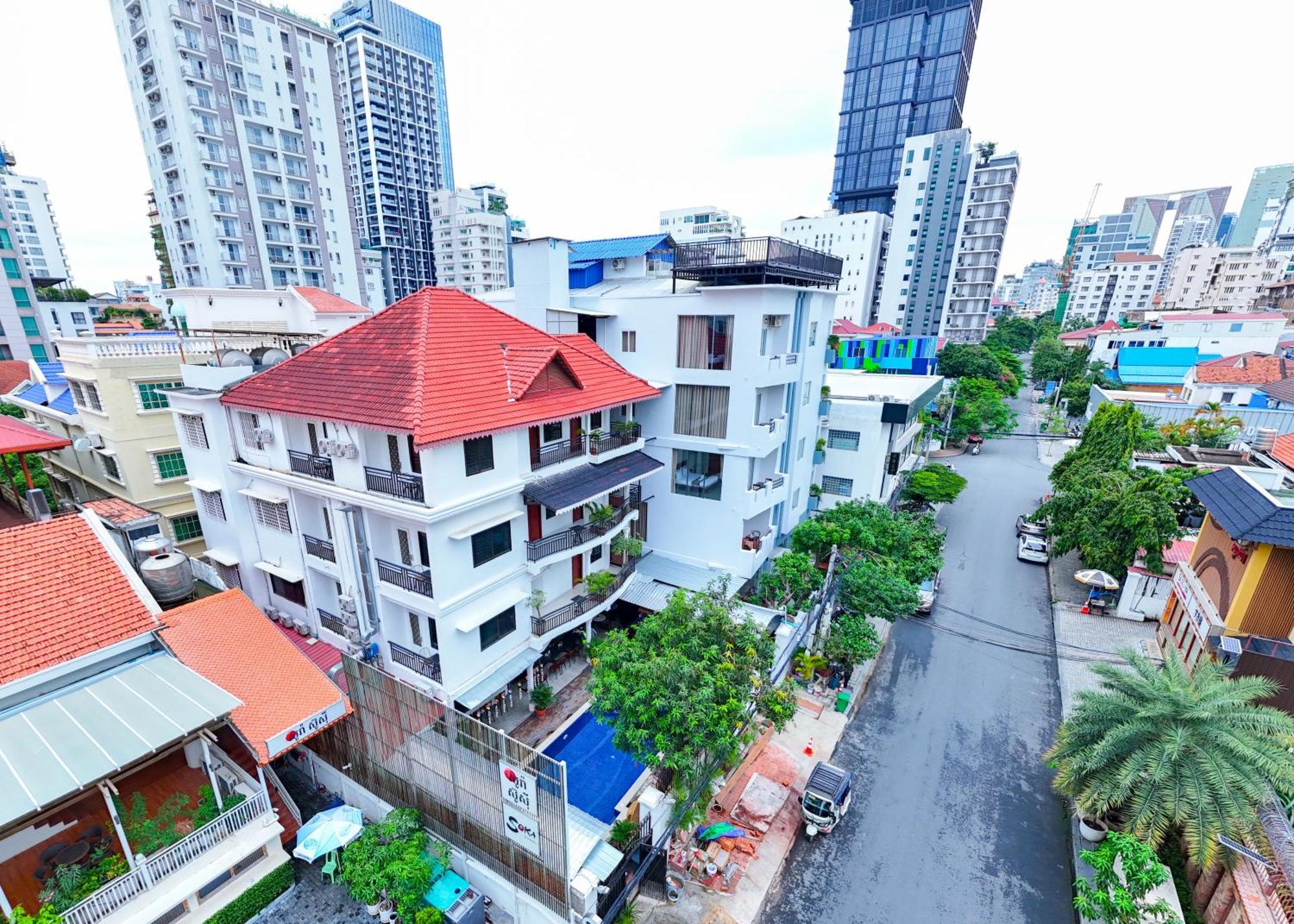 Bliss & Beats Hostel Phnom-Penh Buitenkant foto