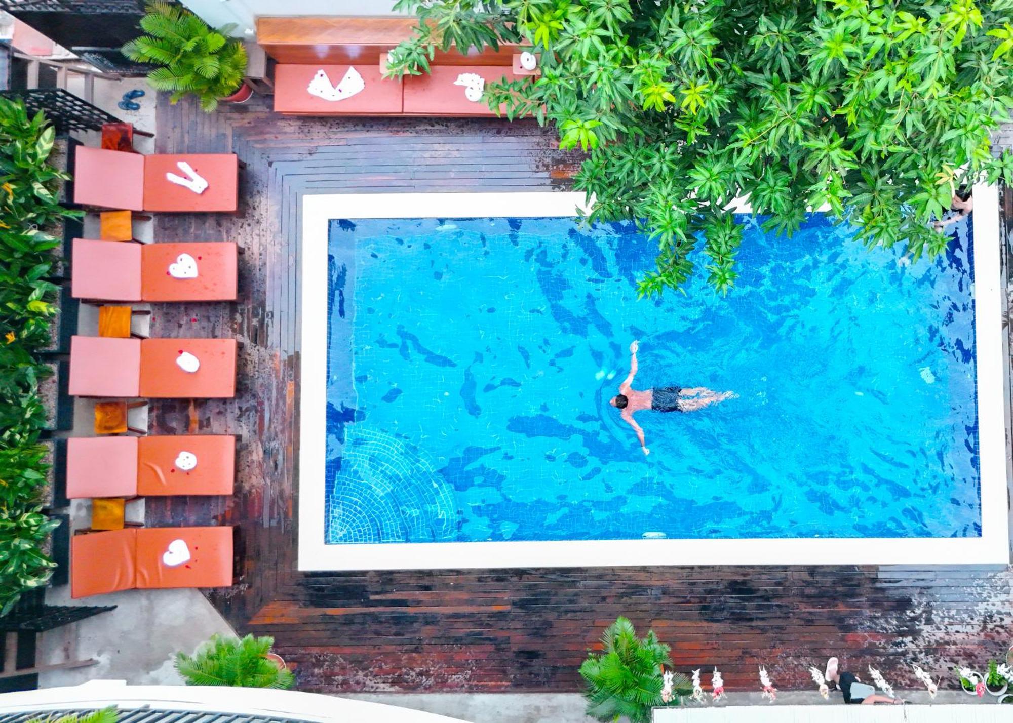 Bliss & Beats Hostel Phnom-Penh Buitenkant foto