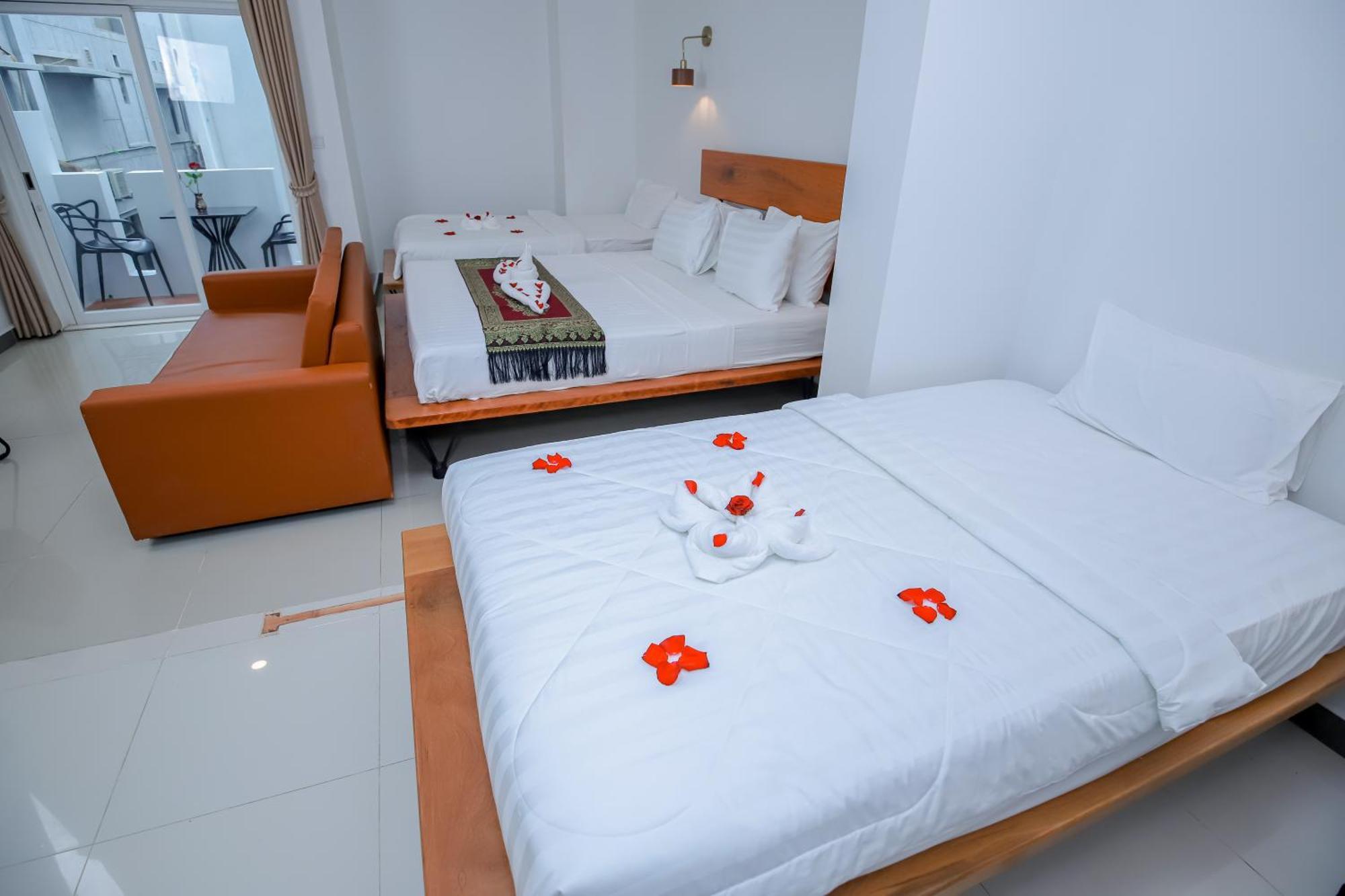 Bliss & Beats Hostel Phnom-Penh Buitenkant foto