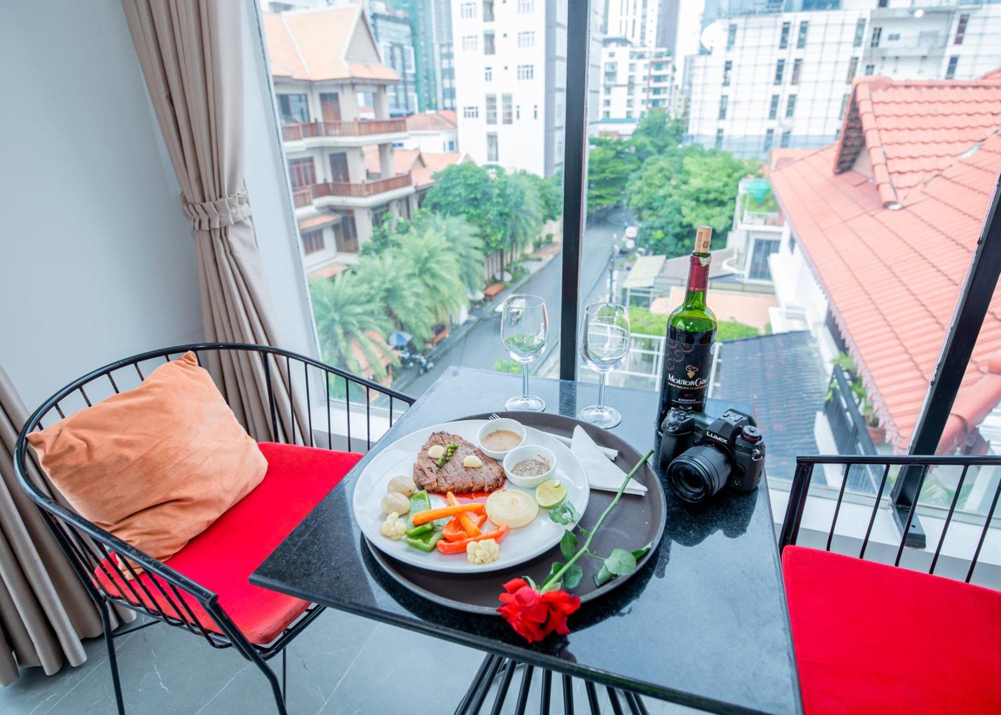 Bliss & Beats Hostel Phnom-Penh Buitenkant foto