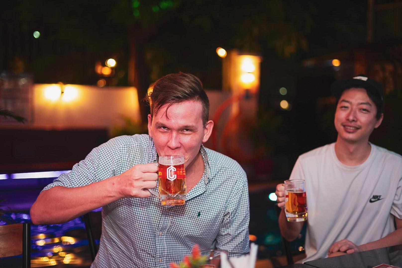 Bliss & Beats Hostel Phnom-Penh Buitenkant foto