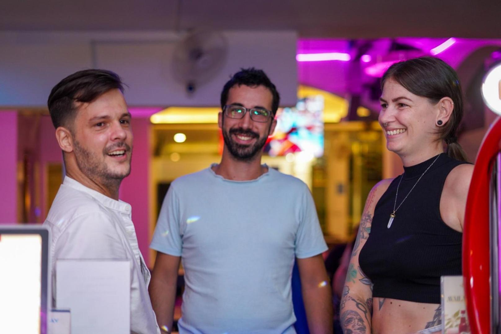 Bliss & Beats Hostel Phnom-Penh Buitenkant foto